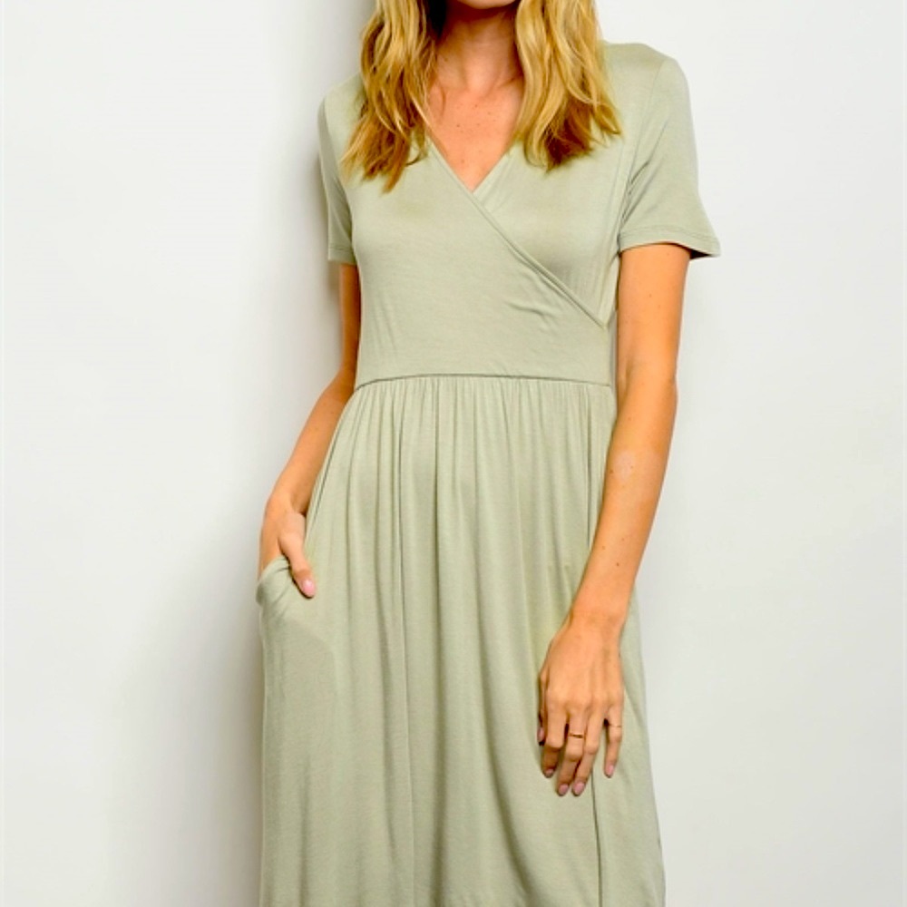 Eikosi Sage Green Modest Pockets Blouson Front Church, Work,Dinner Medium Dress